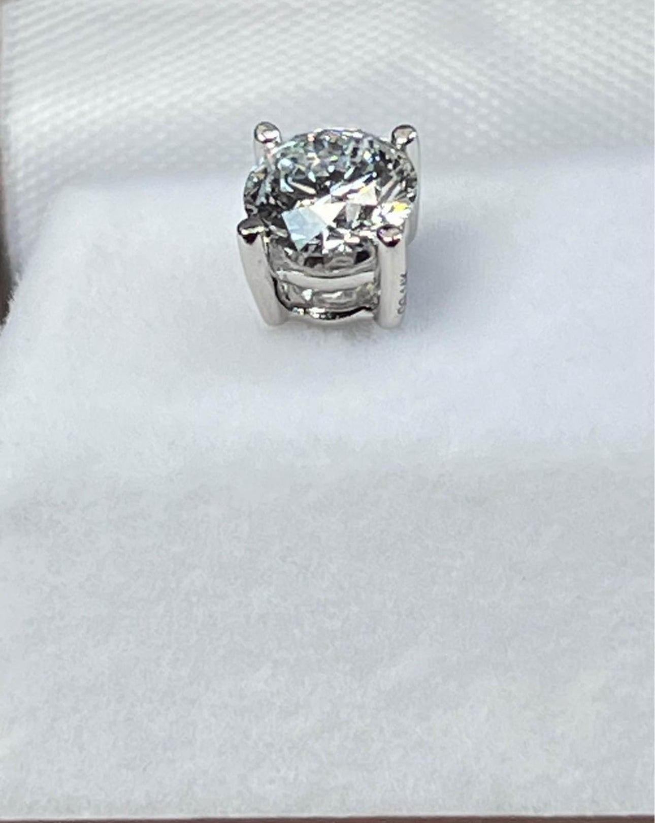 14k White Gold 1 carat total weight Round
VS/SI GH Lab Grown Diamond 4 Prong Stud
Post Earrings
